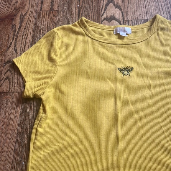 This cute BELLETWEED is perfect for any tweens closet. - Picture 3 of 3